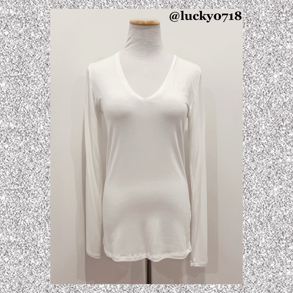 Majestic Filatures NWOT White V-Neck Long Sleeve Tee Sz 2 - Picture 4 of 8